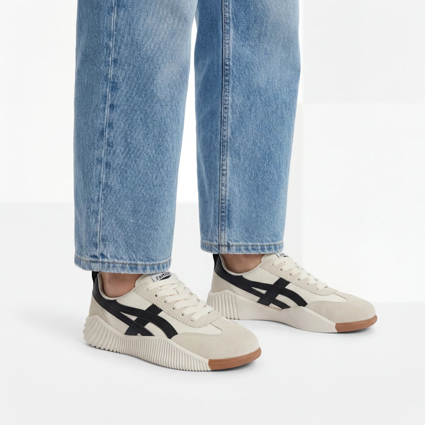 Ορθοπεδικά παπούτσια: άνεση και στυλ για τα πόδια σας 