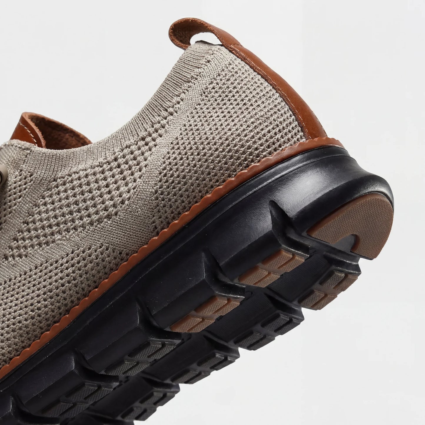 أحذية بلاك أوت - إصدار محدود 